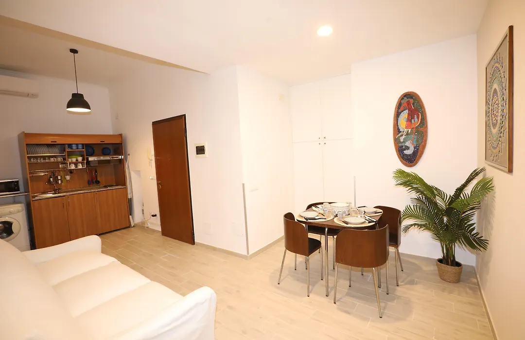 Unique Luxury Apartment And Rooms-1