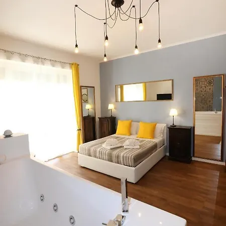 Unique Luxury Apartment And Rooms-2